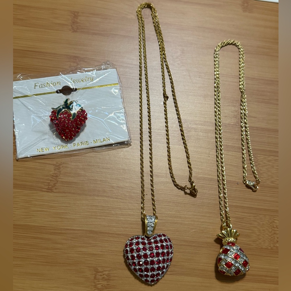 Vintage Jewelry Bundle/Rhinstone/Red Heart bling Necklace